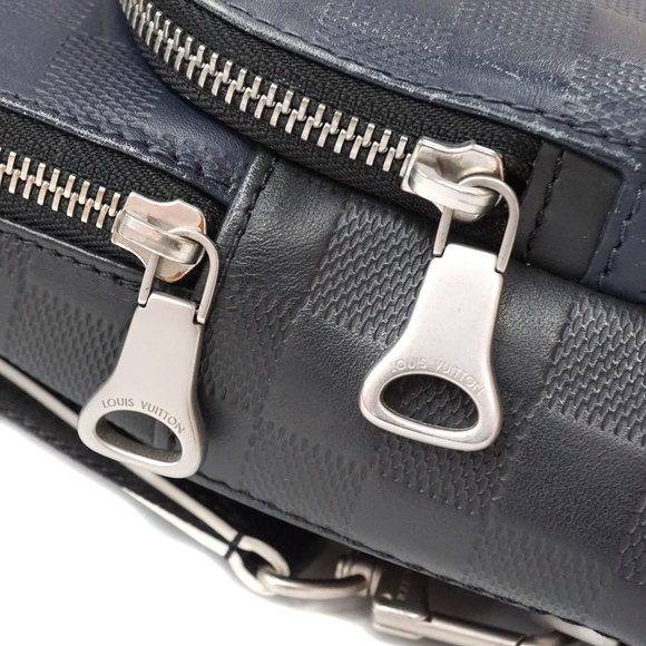 Louis Vuitton Avenue Sling Bag - Picture 7 of 15